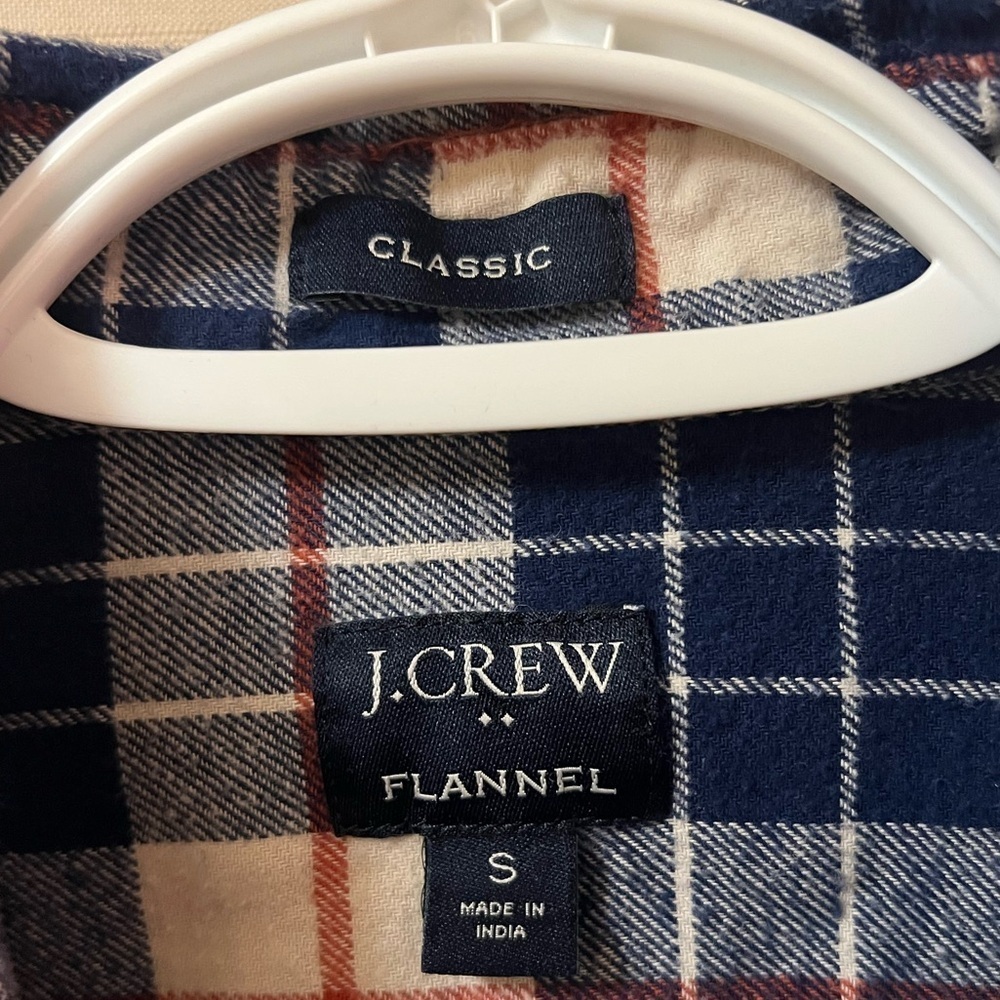 ⚫️ BOGO J. Crew women’s plaid shirt size small - Picture 5 of 6